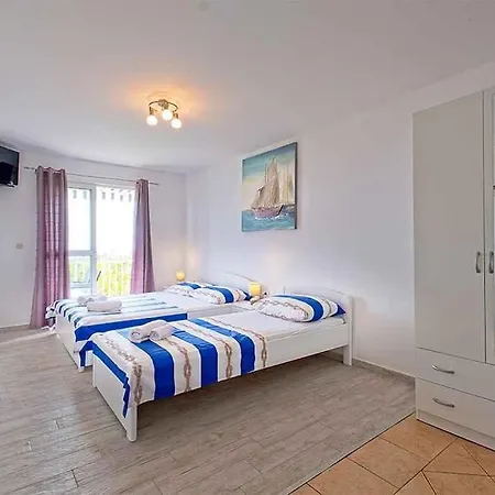 In 44020 Apartman *